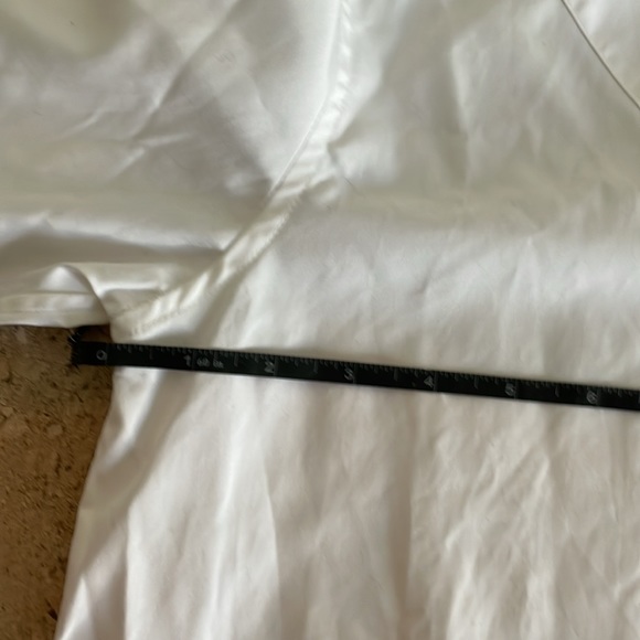 IZZUE COLLECTION Poplin Shirt w/ Cross Strap Detail - Picture 6 of 7